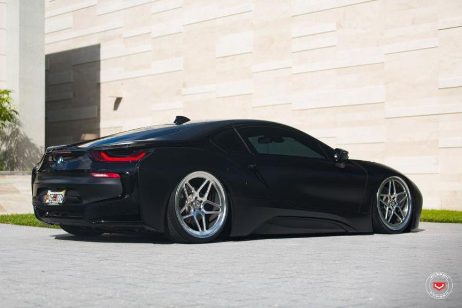  BMW i8 on Vossen Wheels (LC-104) 2016 года  (фото 28 из 39)